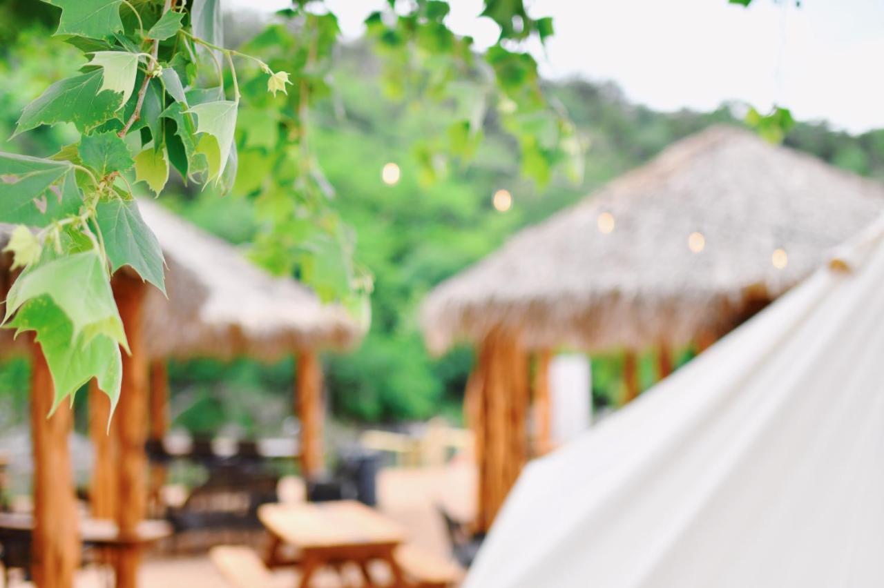 Son'S Guadalupe Glamping Tents - Adorable Riverside Glamping Tents Perfect A Family Getaway! New Braunfels Extérieur photo